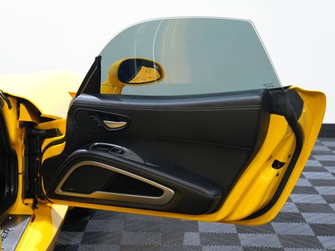Used 2013 SRT Viper GTS w/ GTS Laguna Interior Pkg image 26
