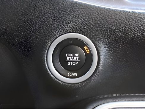 Used 2021 Dodge Challenger SXT w/ Blacktop Package image 11