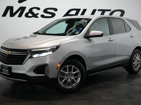 Used 2022 Chevrolet Equinox LT FWD image 2