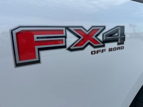 Used 2024 Ford F250 Platinum image 47