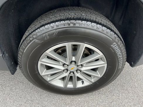 Used 2023 Chevrolet Traverse LT image 15