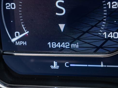 Used 2024 GMC Sierra 1500 AT4 w/ Technology Package image 17