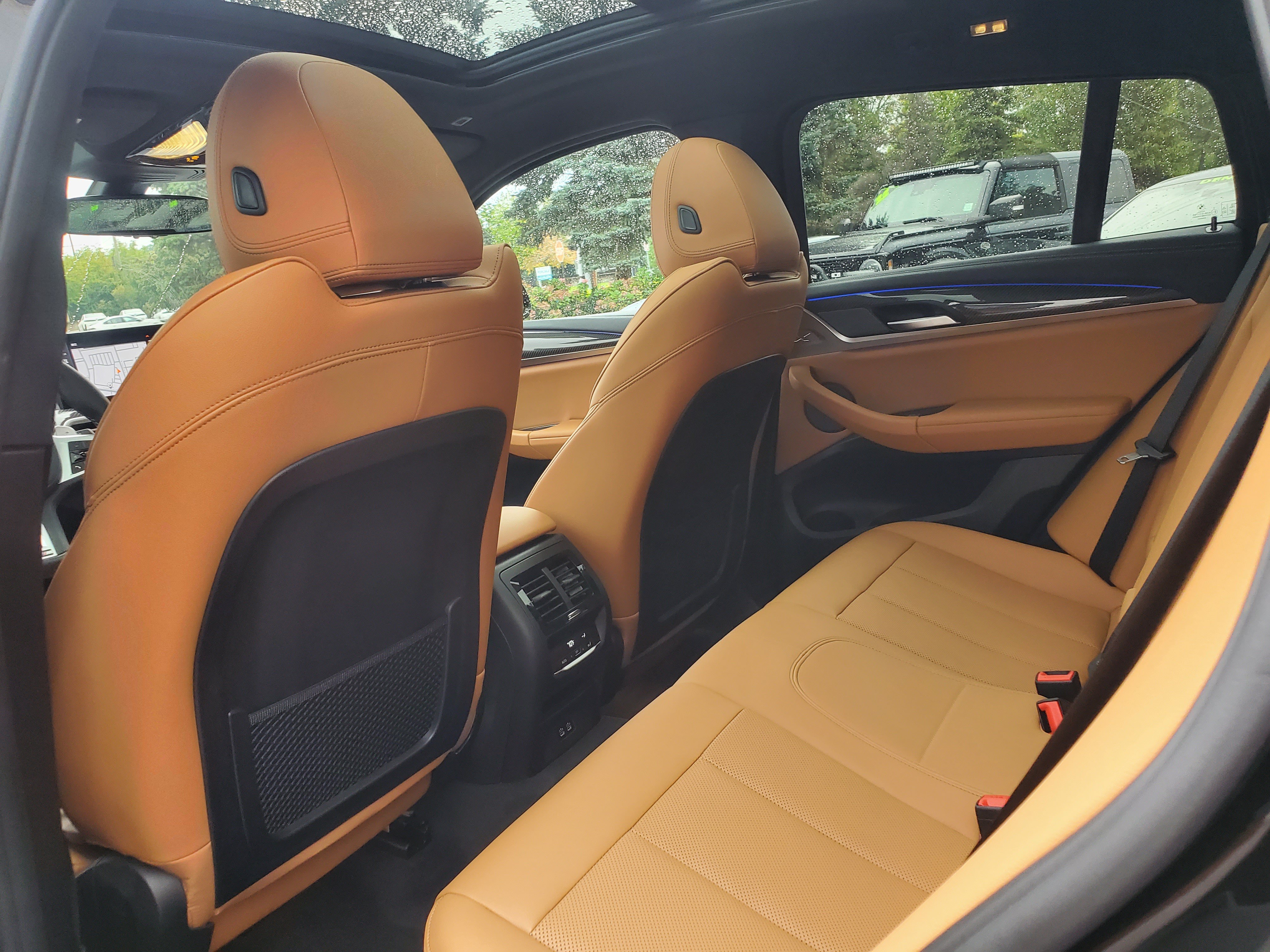 Certified 2025 BMW X4 M40i w/ Premium Package AWD/4WD image 35