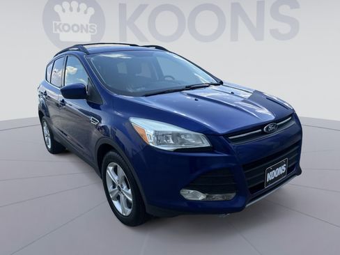 Used 2015 Ford Escape SE w/ Equipment Group 201A AWD/4WD image 2