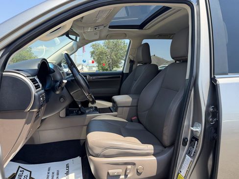 Used 2021 Lexus GX 460 Premium w/ Premium Package AWD/4WD image 10