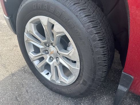 Used 2024 Chevrolet Silverado 1500 LTZ w/ LTZ Convenience Package II image 9