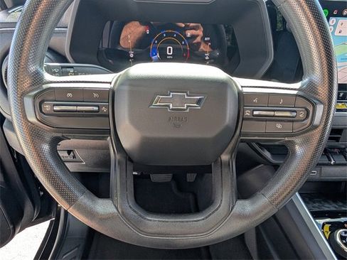 Used 2023 Chevrolet Colorado Trail Boss w/ Technology Package image 27