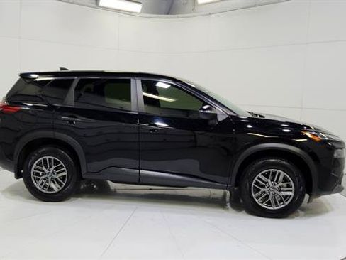 Used 2023 Nissan Rogue S AWD/4WD image 9