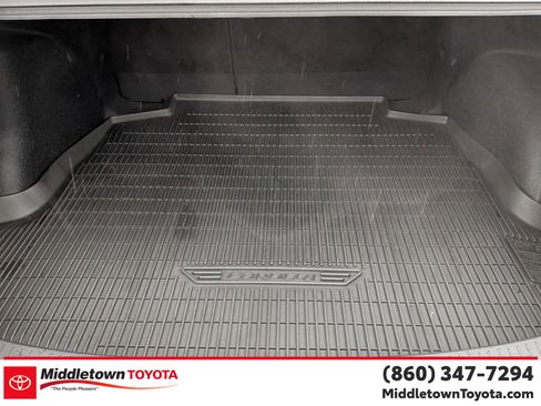 Used 2024 Toyota Corolla LE image 31