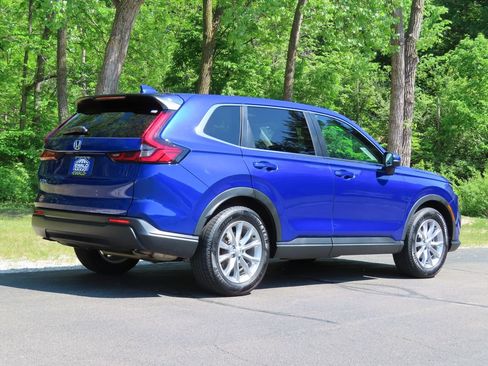 Used 2023 Honda CR-V EX image 3