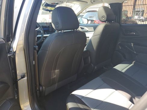 New 2026 Chevrolet Trax LT w/ Sunroof Package image 15