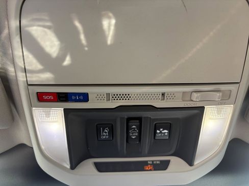 Used 2022 Subaru Forester Premium image 25