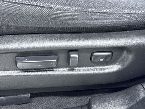 Used 2022 Honda Pilot Sport image 13