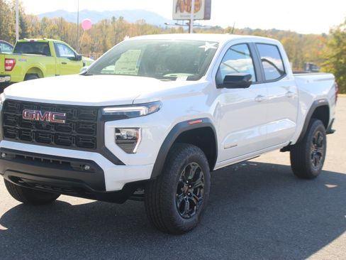 New 2025 GMC Canyon Elevation w/ Convenience Package image 3