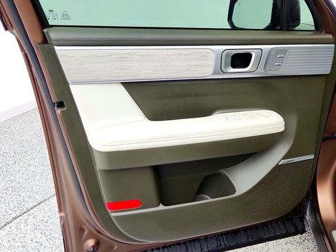 Used 2025 Hyundai Santa Fe Calligraphy AWD/4WD image 11