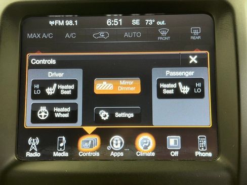 Used 2015 Jeep Cherokee Latitude w/ Comfort/Convenience Group AWD/4WD image 52