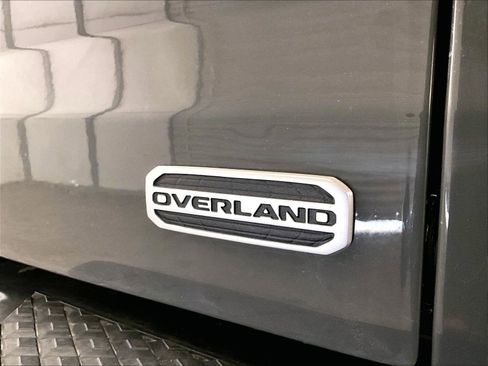 Used 2020 Jeep Gladiator Overland w/ LED Lighting Group image 14