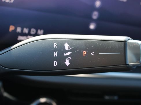 Used 2025 Buick Envision Preferred AWD/4WD image 30