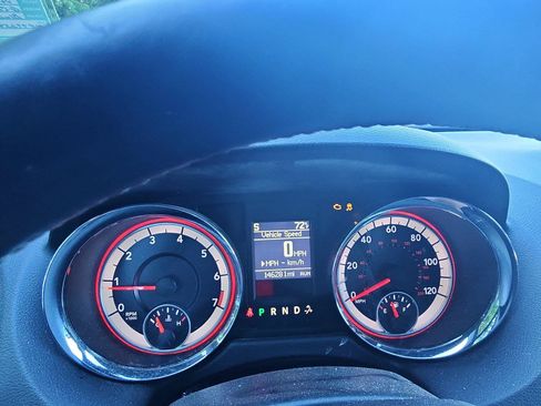 Used 2017 Dodge Grand Caravan SXT w/ Driver Convenience Group FWD image 13