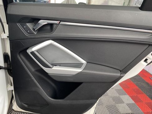 Used 2021 Audi Q3 2.0T Premium image 10