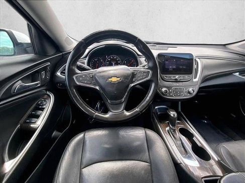 Used 2020 Chevrolet Malibu Premier FWD image 7