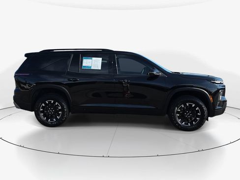 Used 2024 Chevrolet Traverse Z71 AWD/4WD image 5