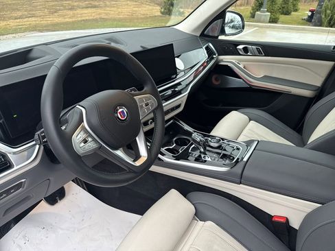 Used 2026 BMW ALPINA XB7 ALPINA XB7 image 11
