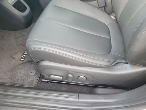 Certified 2025 Hyundai Ioniq 5 SEL image 15