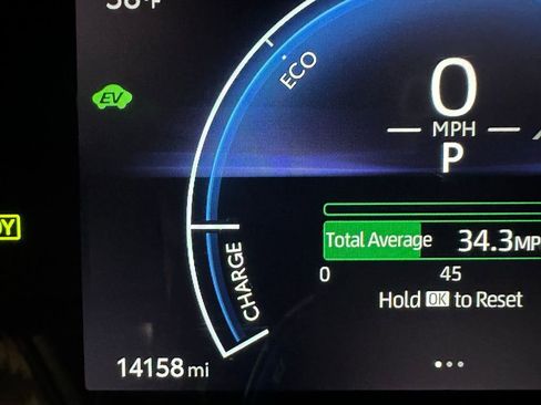 Used 2025 Toyota Camry SE image 24