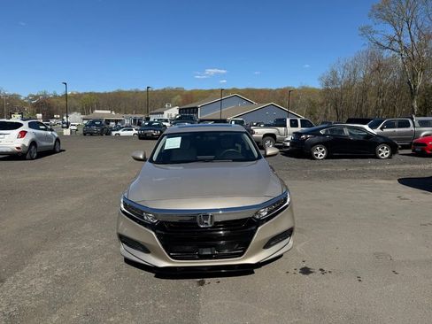 Used 2020 Honda Accord EX image 2