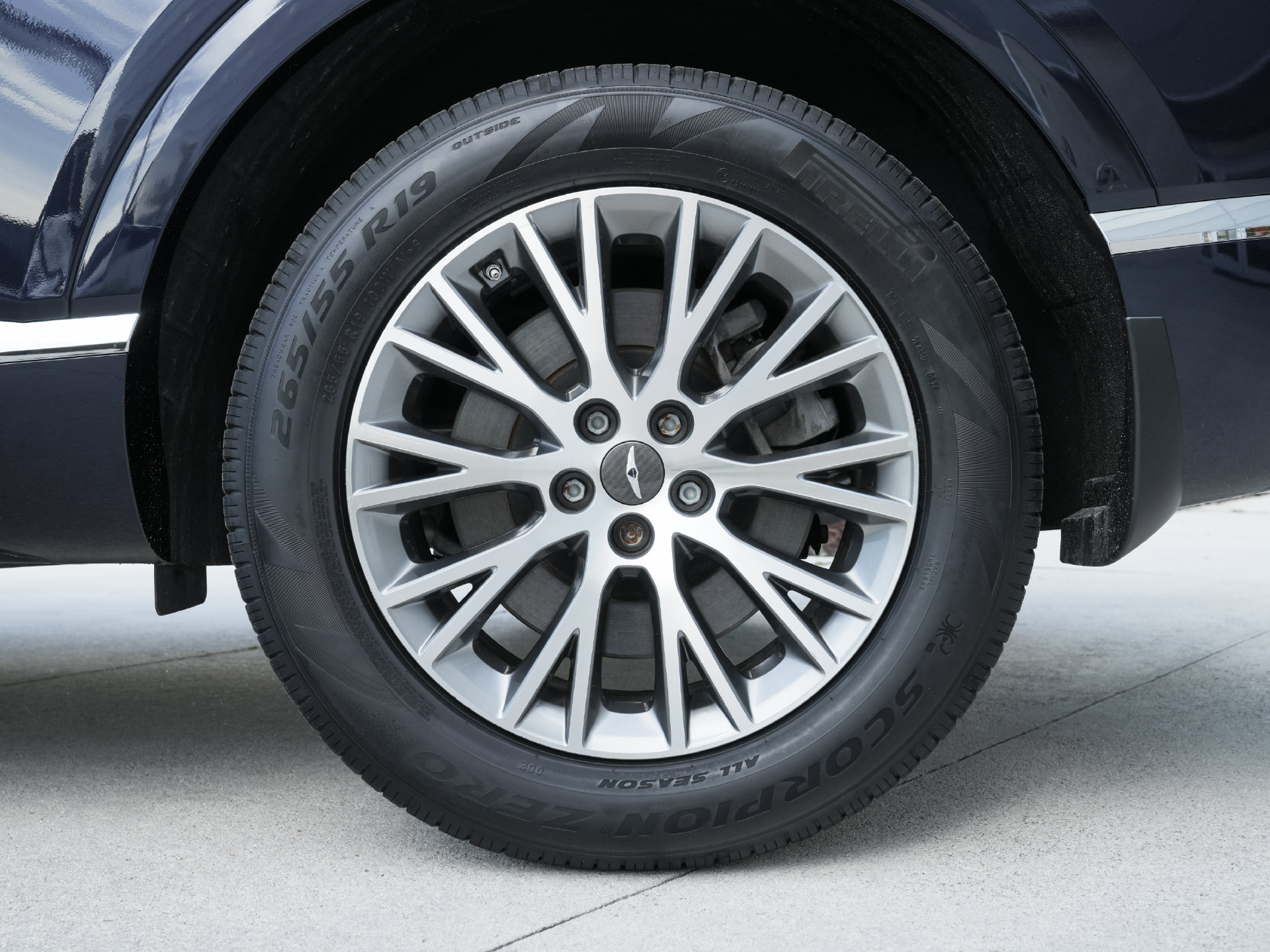 Used 2024 Genesis GV80 2.5T AWD/4WD image 30