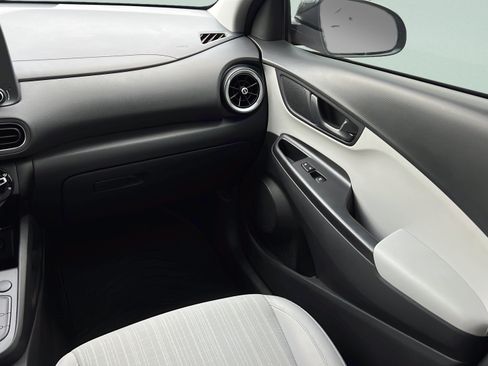 Certified 2022 Hyundai Kona SEL FWD image 13