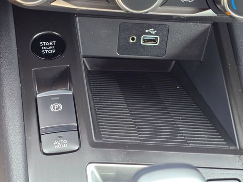 Used 2025 Nissan Kicks S FWD image 19