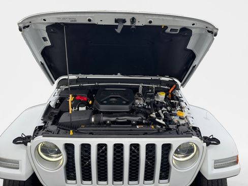 Used 2023 Jeep Wrangler Unlimited Sahara image 24