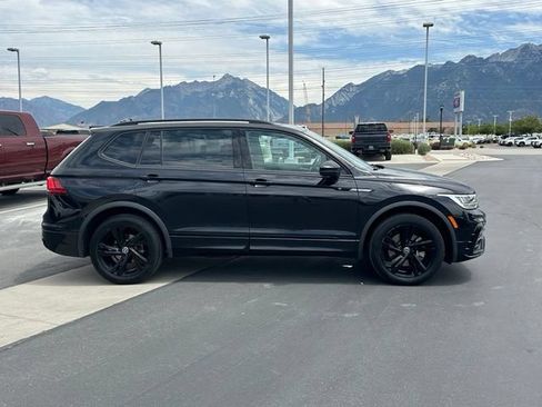 Used 2023 Volkswagen Tiguan SE R-Line AWD/4WD image 8