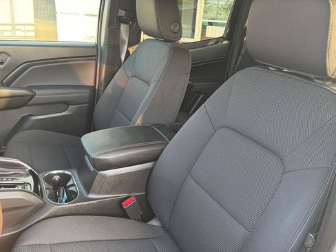 Used 2025 GMC Canyon Elevation w/ Convenience Package AWD/4WD image 16