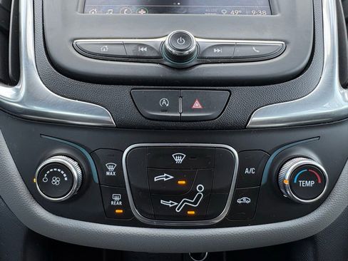 Used 2022 Chevrolet Equinox LS w/ LPO, Floor Liner Package image 28