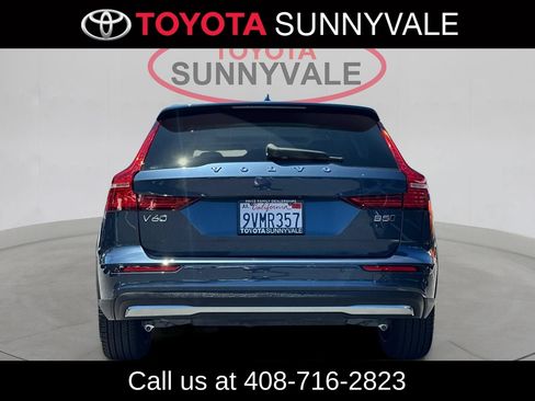 Used 2024 Volvo V60 B5 Cross Country Ultimate AWD/4WD image 8