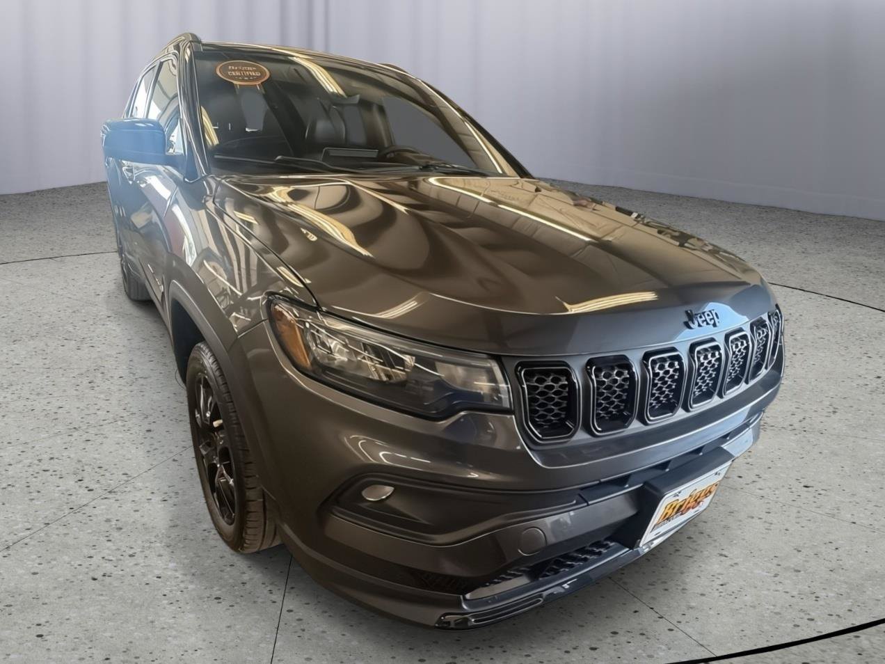 Used 2023 Jeep Compass Latitude w/ Sun and Sound Group AWD/4WD image 7