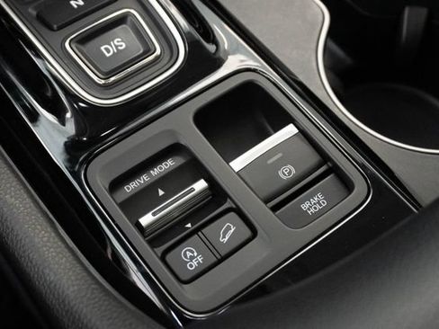 Used 2023 Honda Pilot Touring image 22