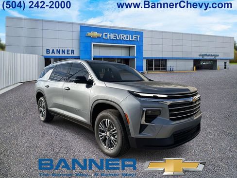 New 2026 Chevrolet Traverse LT image 1