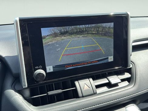 Used 2025 Toyota RAV4 XLE AWD/4WD image 23