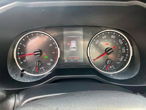 Used 2022 Toyota RAV4 XLE Premium AWD/4WD image 8