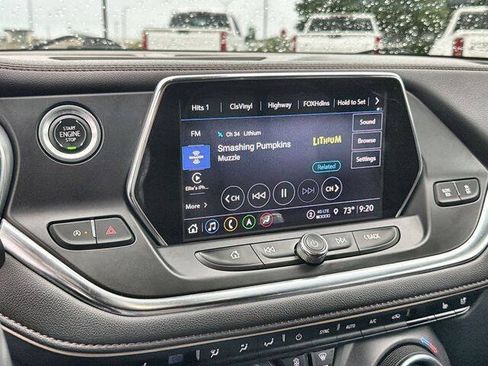 Used 2022 Chevrolet Blazer Premier w/ Enhanced Convenience Package FWD image 13