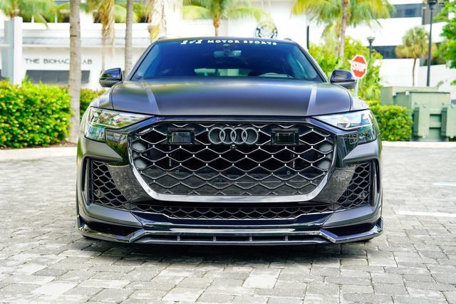 Used 2026 Audi RS Q8 performance AWD/4WD image 7