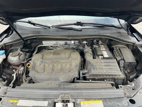 Used 2021 Volkswagen Tiguan SEL AWD/4WD image 9
