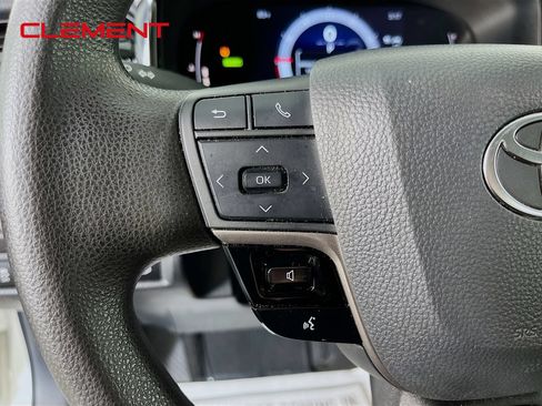 Used 2025 Toyota Camry LE w/ Convenience Package FWD image 14