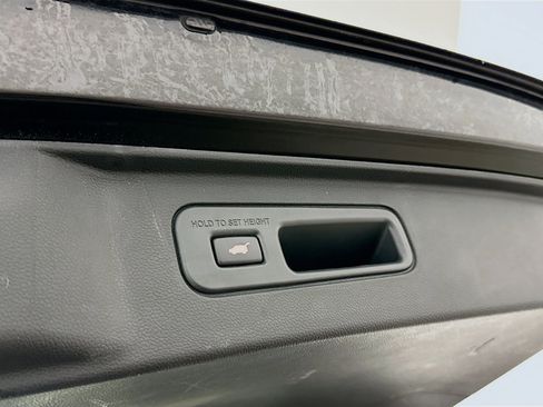Used 2023 Honda Pilot Touring image 32