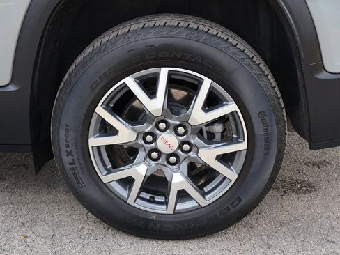 Used 2023 GMC Acadia SLT image 22