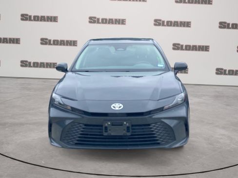 Used 2025 Toyota Camry LE FWD image 3